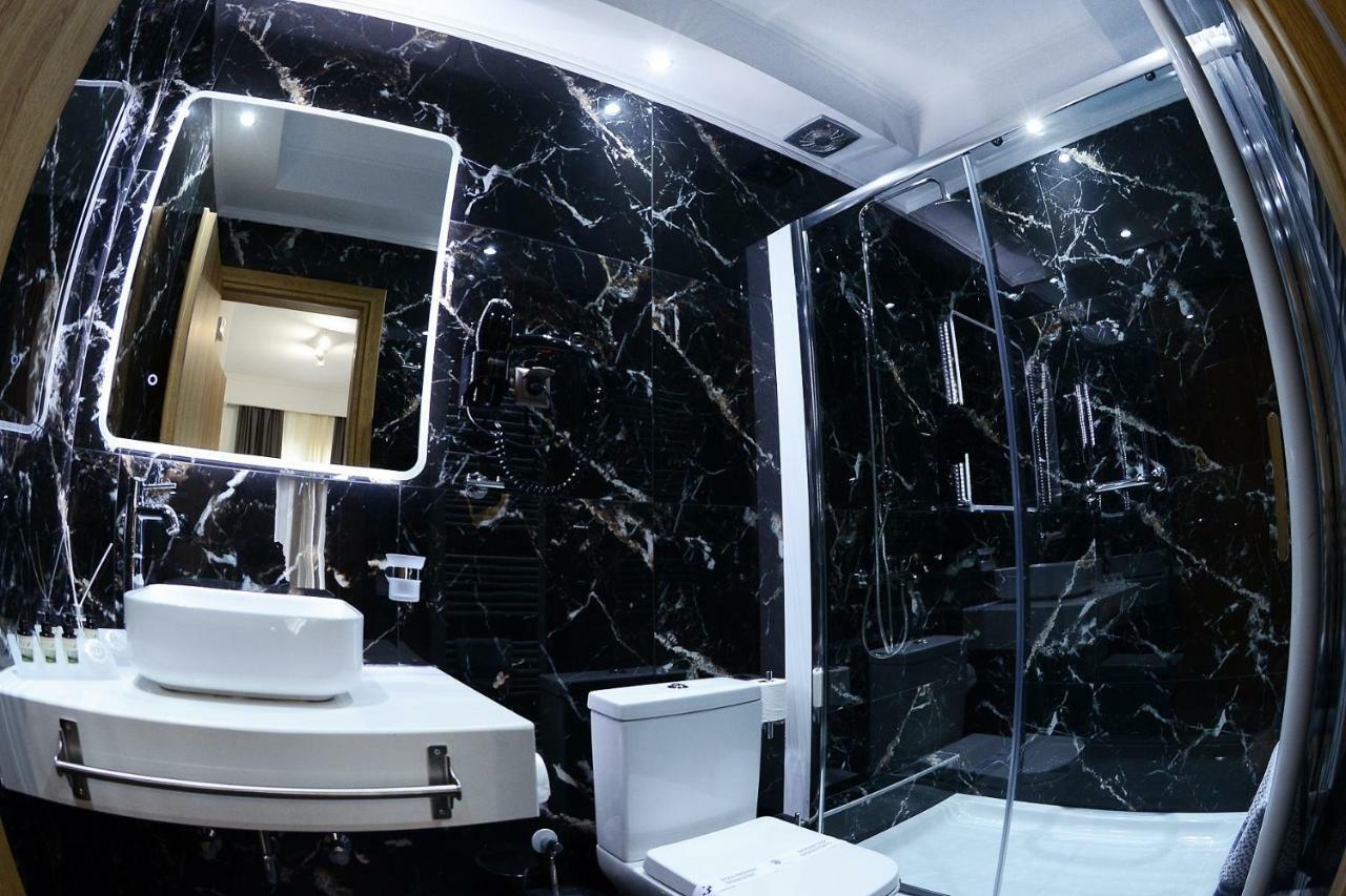 Alexandros Hotel Giannitsa Bagian luar foto